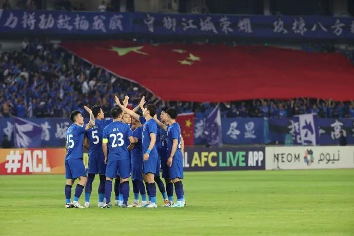 精品国产香蕉伊思人在线又爽又黄