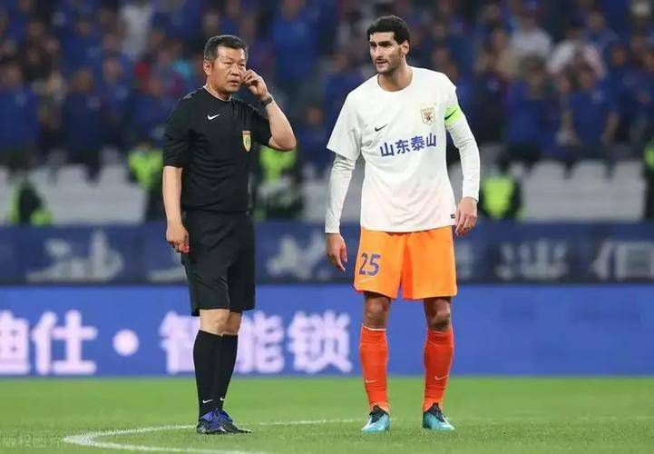 小妖精抬起臀嗯啊h车内